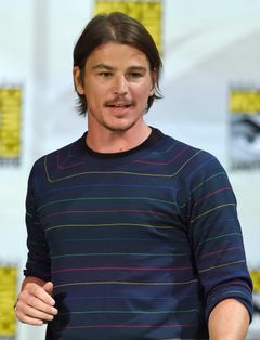 Джош Хартнетт фото