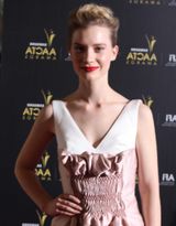 Миа Васиковска