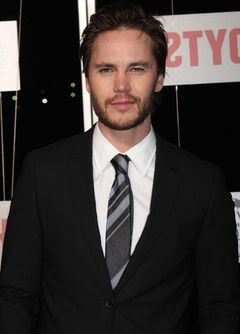 Тейлор Китч фото