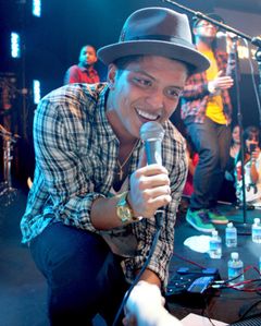 Бруно Марс фото