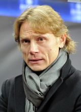 Валерий Карпин