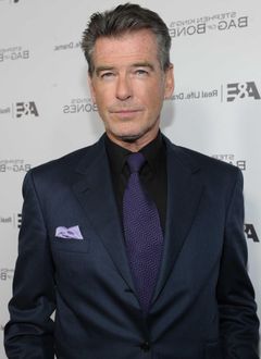 Пирс Броснан фото