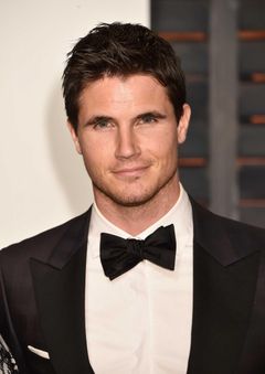 Робби Амелл фото