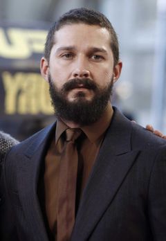 Шайа Лабаф фото