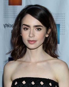 Лили Коллинз фото