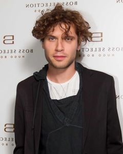 Павел Артемьев фото