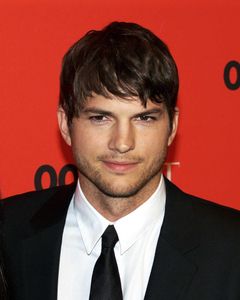 Эштон Кутчер фото