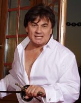 Александр Серов