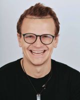 Дмитрий Ларин