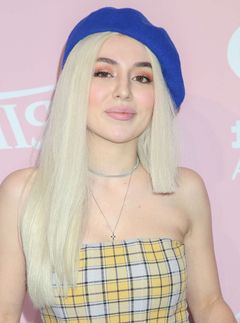 Эйва Макс фото