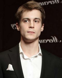 Иван Янковский фото