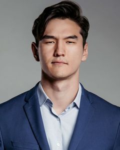 Нурлан Сабуров фото