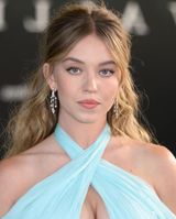 Сидни Суини